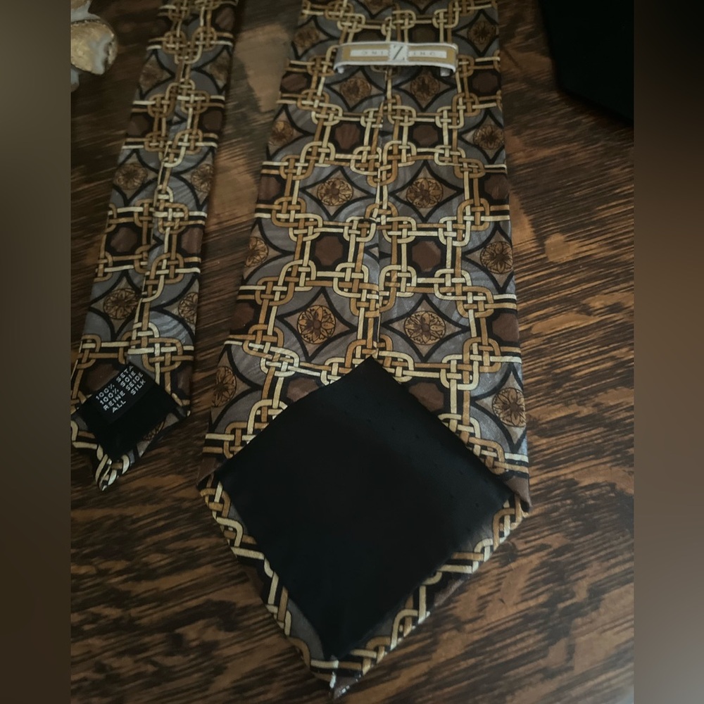 Vintage 100% Silk Z Inc. Geometric Patterned Tie in Brown, Gold, and Gray - Picture 7 of 9